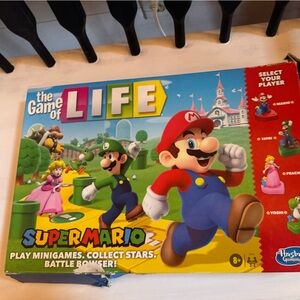 Hasbro Super Mario Life Board Game - Colorful Adventure